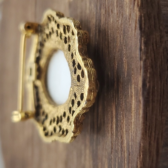 B638 antique Mona Lisa cameo brooch heirloom collectible fashion - Picture 5 of 7